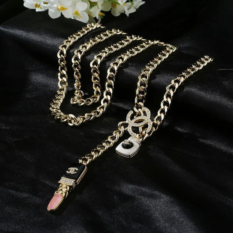 大人気!!新色シャネル ベルト 偽物 CC ロゴ リップスティック チェーン AB7672B07448NG611